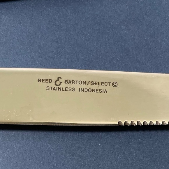 Reed & Barton Sanderling Pattern 4 Dinner Knives Stainless Flatware Indonesia - Picture 2 of 4